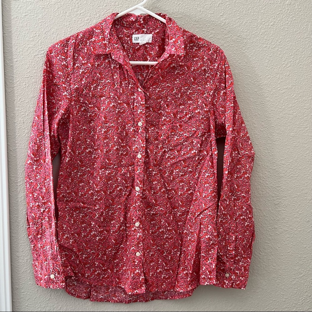 GAP Women's Boyfriend Fit Collared Button Down Pink Floral Shirt Size S